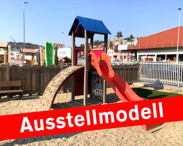 Spielturm Bambi mit Kletterboden und Memory - bowi.ch