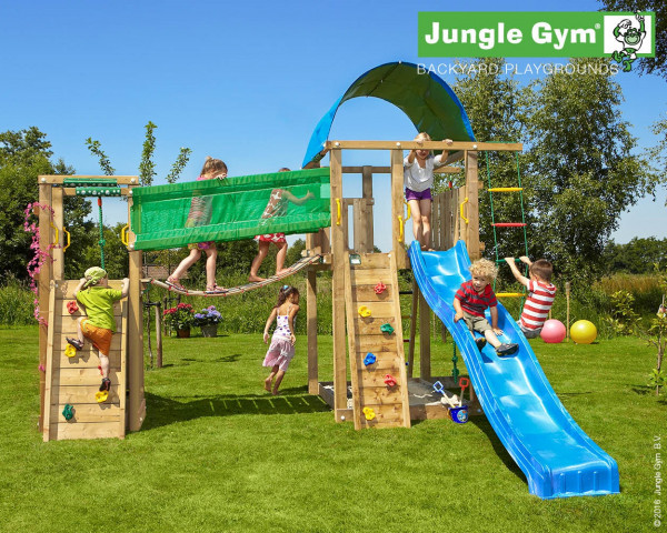 Spielturm Villa mit Bridge Modul Jungle Gym im Garten - bowi.ch