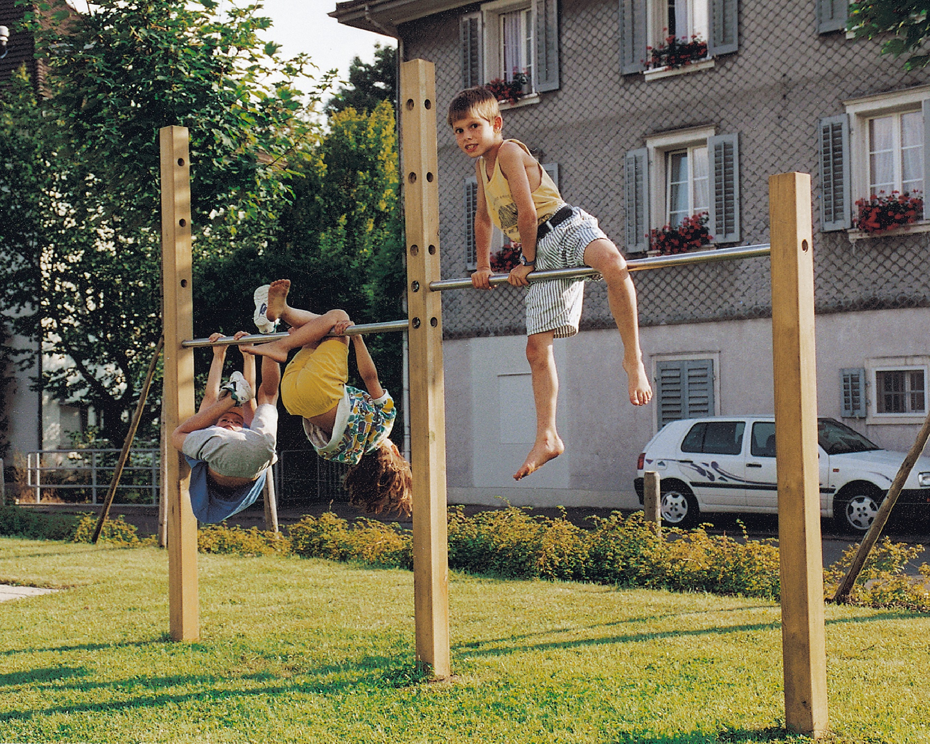 Holz Reck 2 Teilig Fur Den Privatgarten Und Offentlichen Bereich