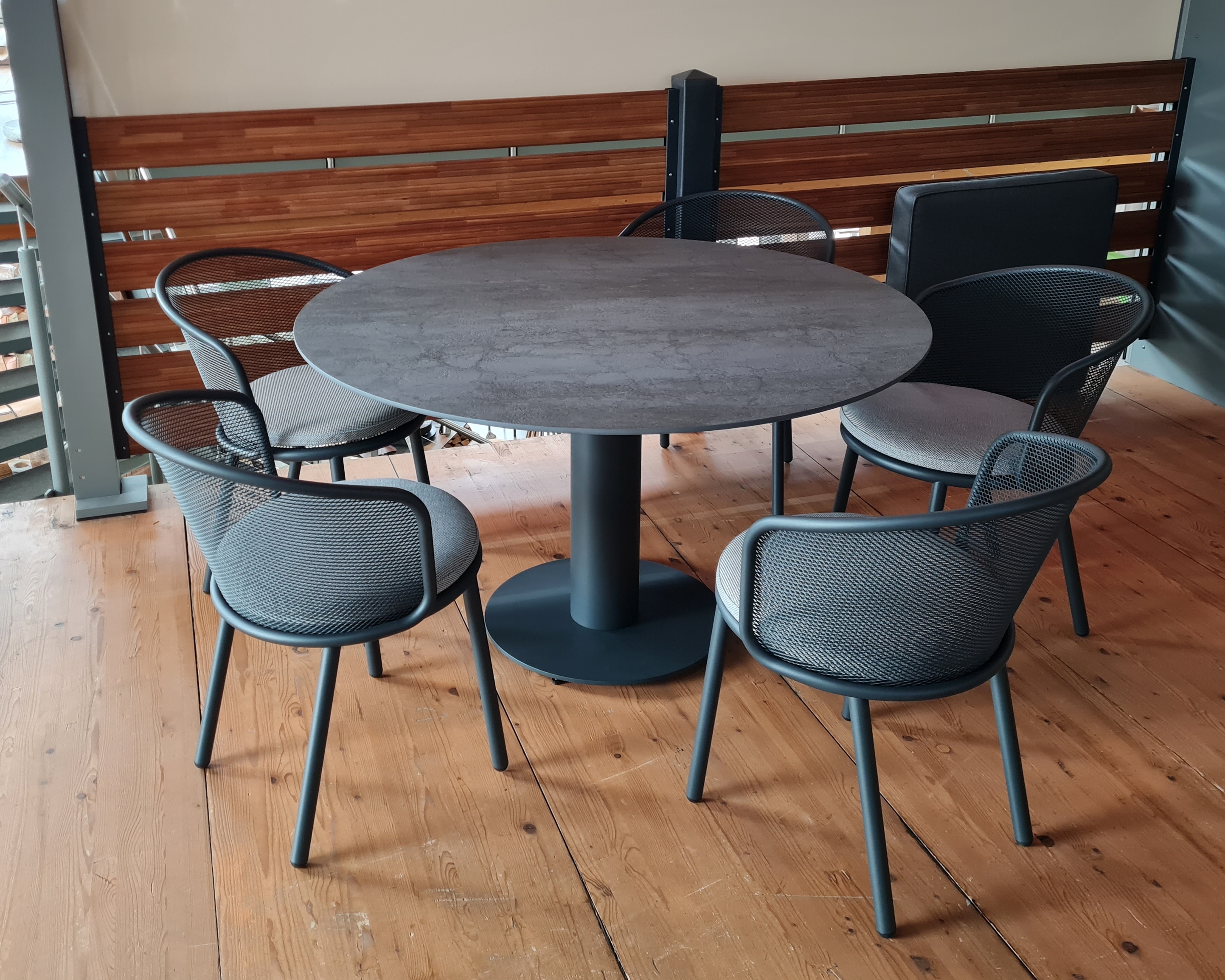 Gartentisch BRATEN Omline & Ausstellung