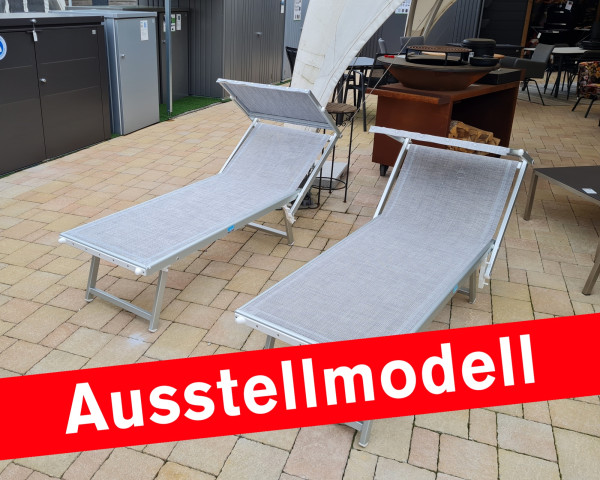 Ausstellmodell 2 Sonnenliege Ulisse-Atena mit Beistelltisch Ausstellmodell 2 Sonnenliege Ulisse-Atena mit Beistelltisch - bowi.ch