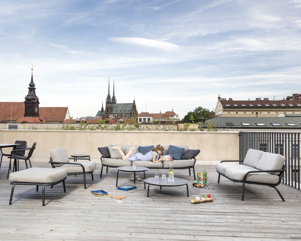 Garten Lounge 3er Bank Starling Anthrazit im Set auf Dachterrasse - bowi.ch