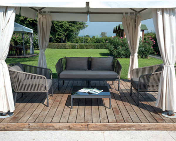 Garten Lounge Set Bergen 2er Sofa 2 x Sessel mit Band-Bespannung in Moka und Beistelltisch unter Pavion - bowi.ch